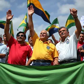 direita protesto Lula